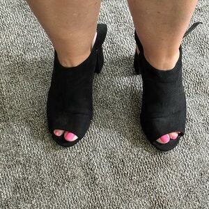 CL by Laundry Black Peep-Toe Heels